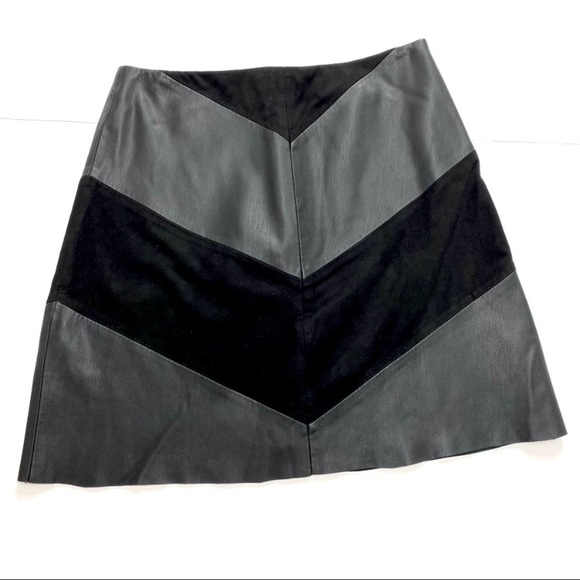 ZARA Zigzag Faux Leather BikerCore Mini Skirt in Black - Picture 6 of 6